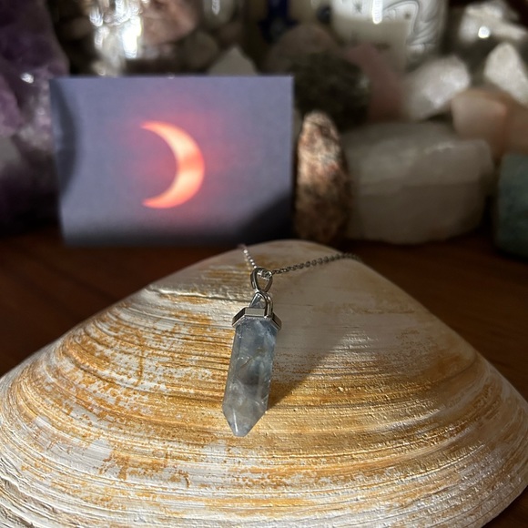 Fluorite Point Pendant Necklace - Picture 1 of 2